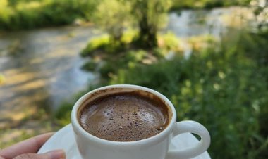 Ömür hiçbir durakta beklemezken