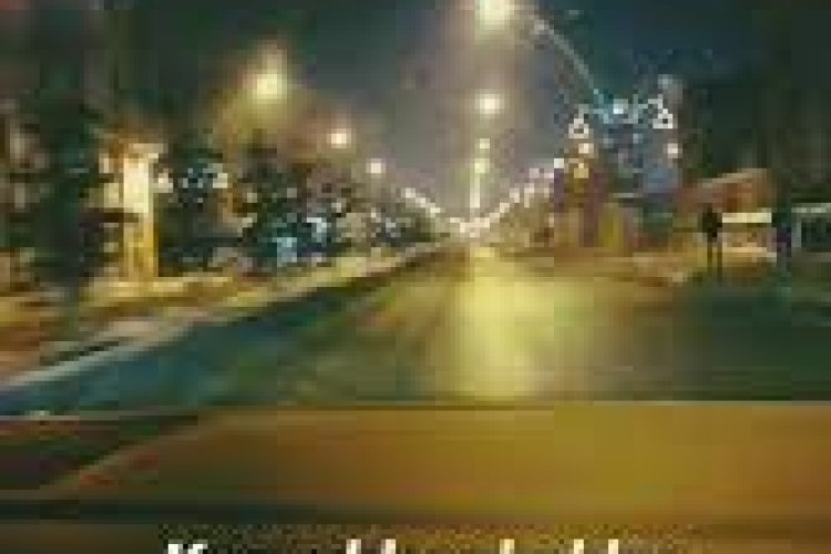 Sağır bir karanlık var önümde