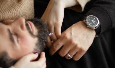 Yaşını Görüntünü Elbiseni Boş ver