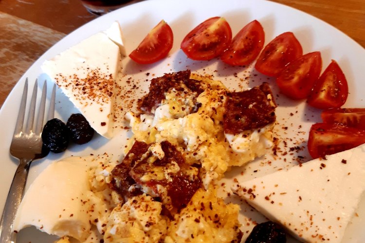 Günaydın sucuklu yumurtam