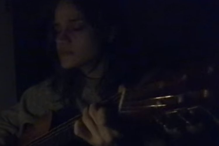Loya - Seni Kimler Aldı