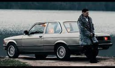 Kubilay Karça - İntihar Saatler şarkı sözleri