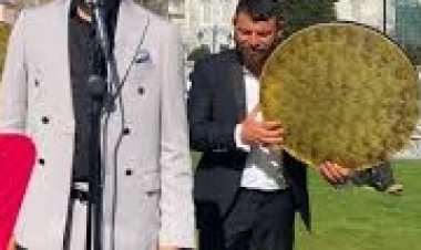 Yaşar Poyrazoğlu - Düş Oldum ilahi sözleri