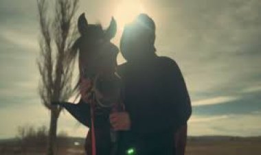 Arin - Geldik Şu Dünyaya Şarkı Sözleri