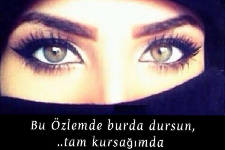 Gelinliğini giymiş beyaz sayfalara