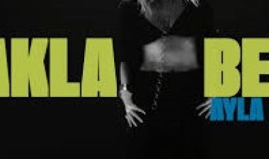 Ayla Çelik - Sakla Beni şarkı sözleri