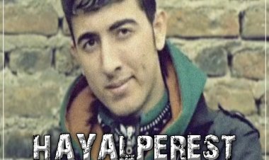 Hayalperest - Yaşayan da Var Diri Diri Çürüyen de  (ft. Ebru Gündeş) Ölümsüz Aşklar Cover Rap şarkı sözleri