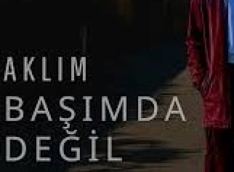 Zedi - Aklım Başımda Değil şarkı sözleri