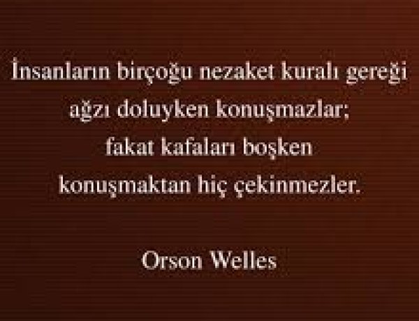 İnsanların Birçoğu Nezaket Kuralı Gereği Ağzı Doluyken Konuşmazlar