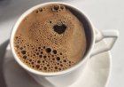 Madem Kahve İçerek Kutluyoruz, Falımıza da Biriciklerimiz Baksın