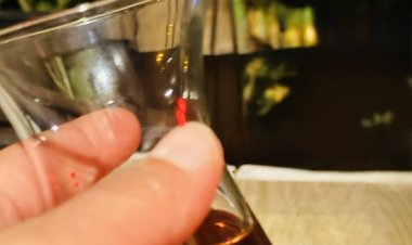 Herkese Benden Çay Şakir’e Yok